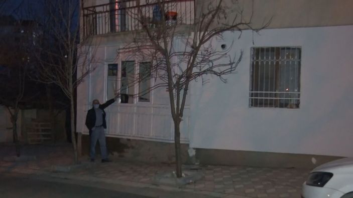 i Elazığ'da televizyon çalan hırsız, kameralara yakalandı