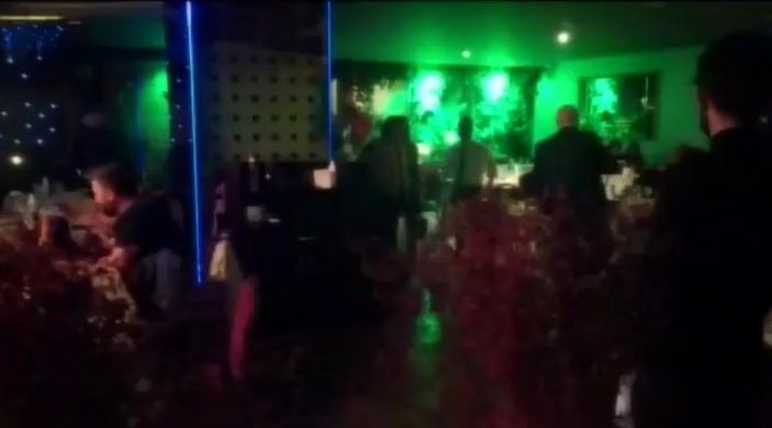 d Ataşehir'de otel restoranında eğlence