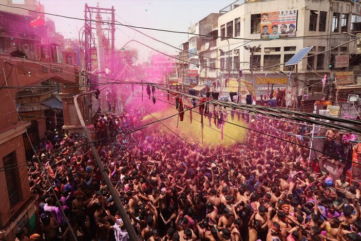 Hindistan'daki Holi Festivali’nde 41 kişi öldü
