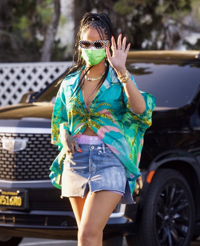 Rihanna'nın sokak tarzı