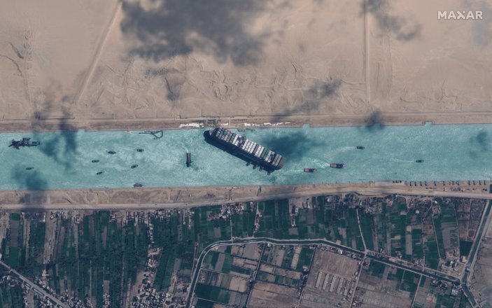Süveyş Kanalı'ndaki kazayla ilgili soruşturma başlatıldı
