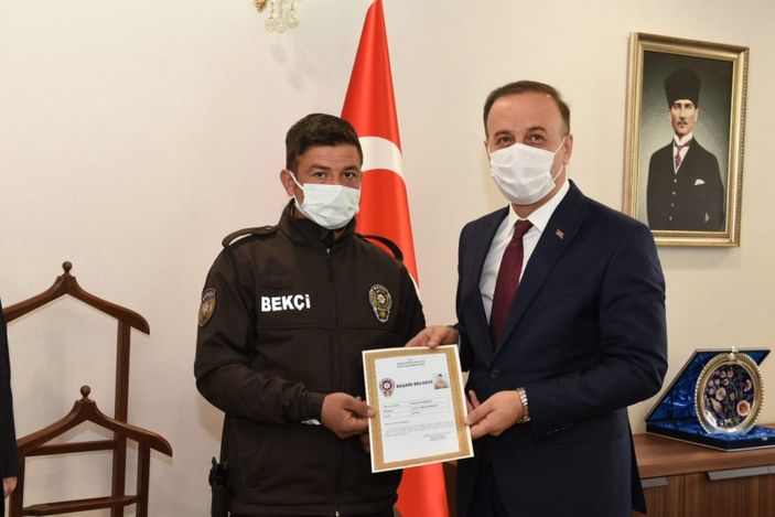 i Şanlıurfa’da bekçiler başarı belgesi ile ödüllendirildi.