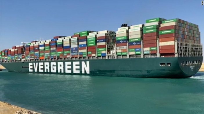 Süveyş Kanalı'nda gemisi sıkışan Evergreen şirketinden 1 milyar dolarlık tazminat talebi