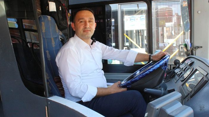 d Antalya'da darbedilen kadını kurtaran şoföre bıçak çektiler