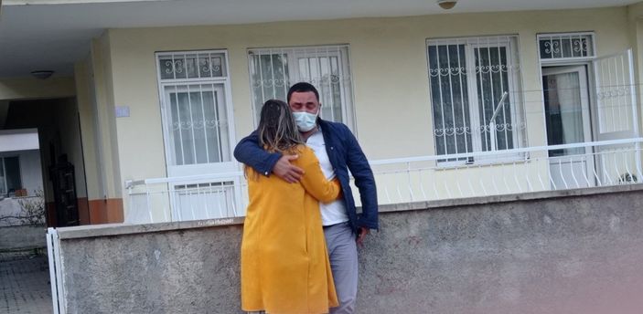 İ Antalya'da yakınlarına iyi olmadığını söyledi, evinde ölü bulundu
