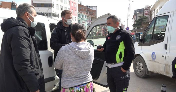 d Çorum'da şiddet gören kadın sokağa çıkıp polise sığındı