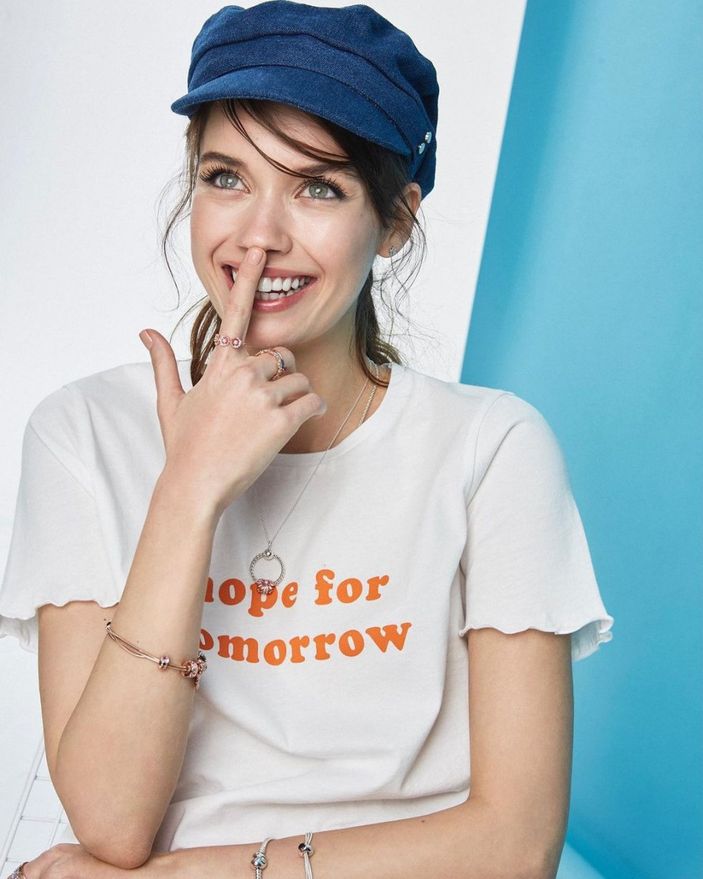 Afra Saraçoğlu: Maddi sıkıntılar beni olgunlaştırdı