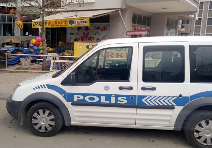 Denizli'de market sahibini bıçaklayıp, kaçtı