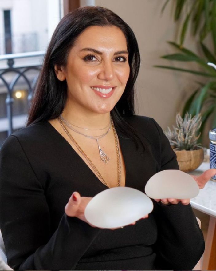 Her kadın güzel göğüsleri hak eder