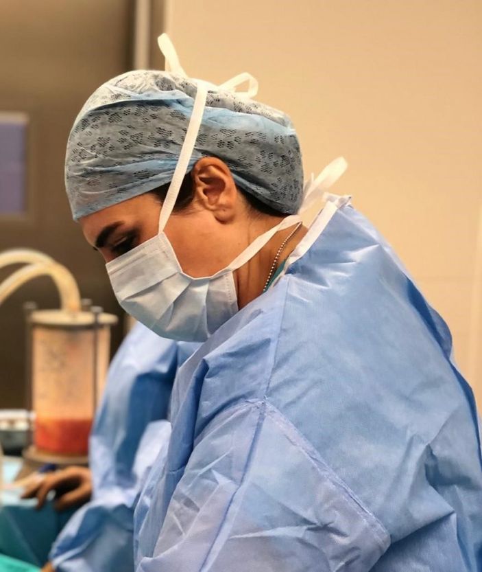 Her kadın güzel göğüsleri hak eder