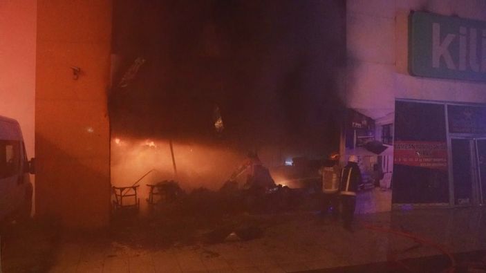 i Bursa’da mobilya atölyesinde yangın çıktı