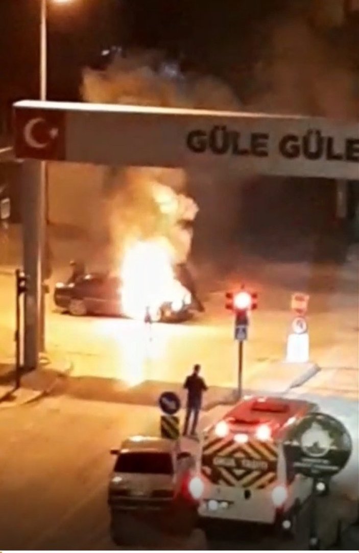 Bursa’da araçta seyir halindeyken yangın çıktı