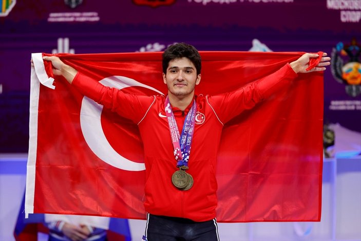 Avrupa Halter Şampiyonası'nda Muhammed Furkan Özbek'ten 2 altın madalya