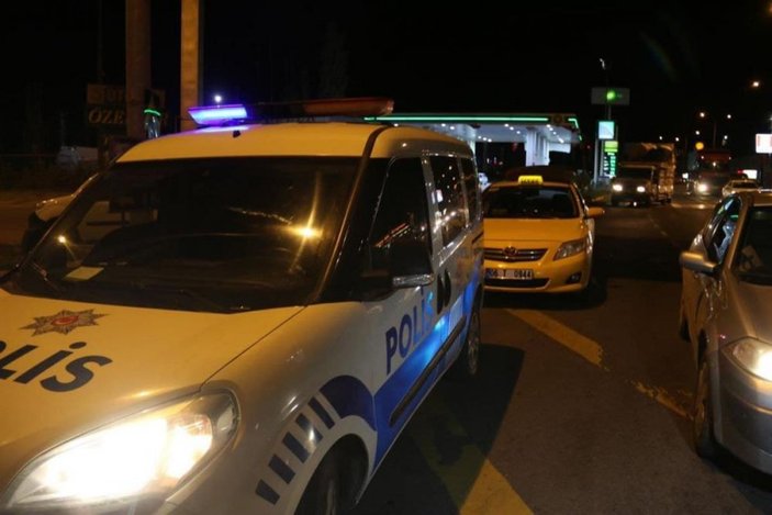 Ankara'da yaşlı kadını dolandırıp taksiyle Aksaray'a kaçtı
