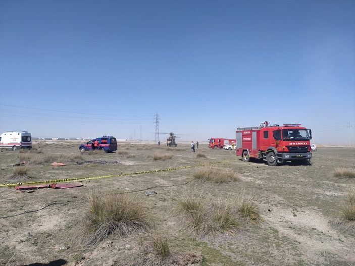 a Konya'da askeri uçak düştü