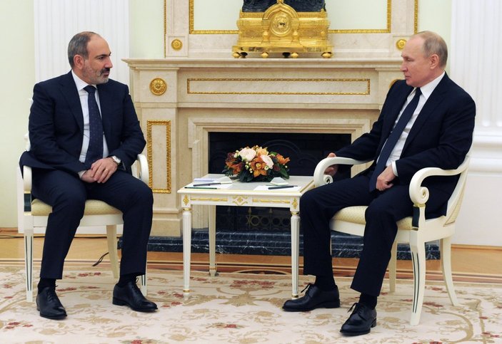 Vladimir Putin, Nikol Paşinyan ile Karabağ'ı görüştü