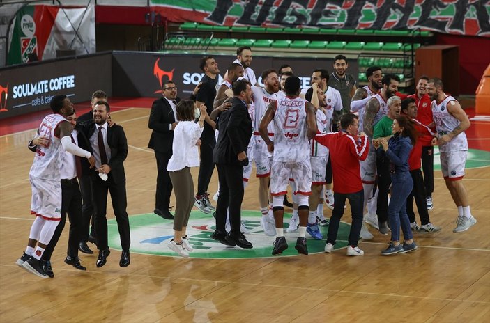 Pınar Karşıyaka Şampiyonlar Ligi'nde çeyrek finalde