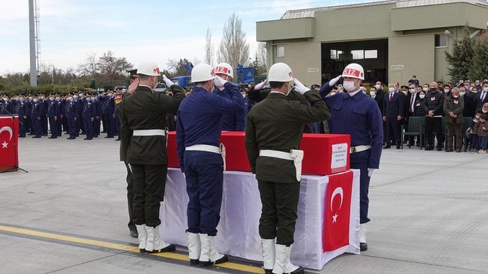 Şehit pilot Burak Gençcelep’in cenazesi Trabzon'a getirildi