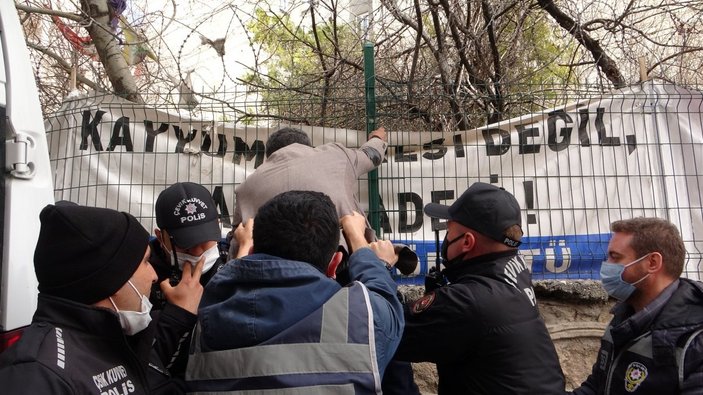 Evlatları dağa kaçırılan Vanlı annelere Diyarbakır annelerinden destek