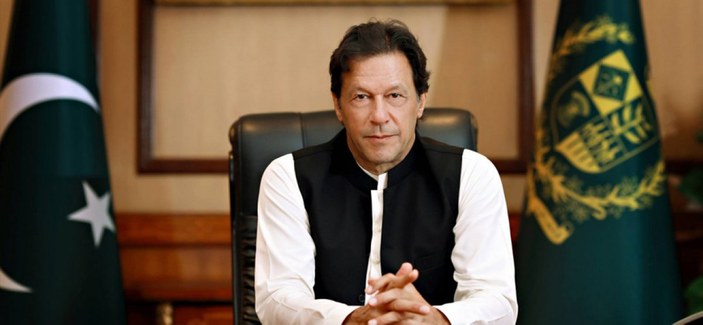 Pakistan Başbakanı İmran Han, tecavüzlerden kadınları sorumlu tuttu