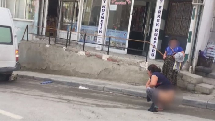 Arnavutköy'de soyunarak polise direnen hırsız kadınlar