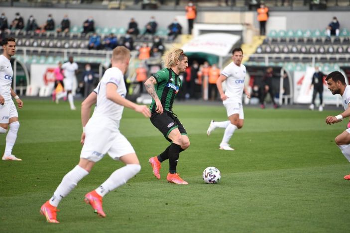 Denizlispor evinde Kasımpaşa ile berabere kaldı