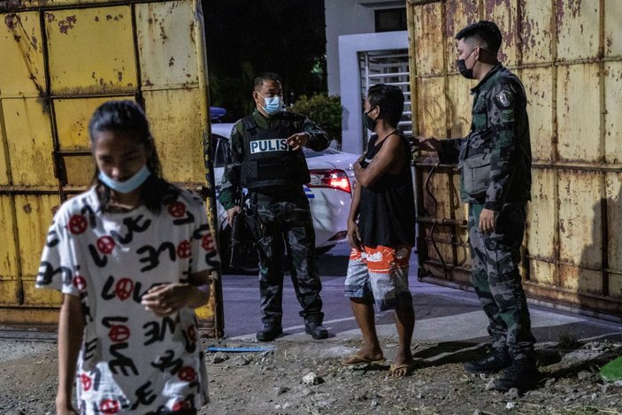 Filipinler’de koronavirüs yasağını deldi, cezasını çekerken öldü