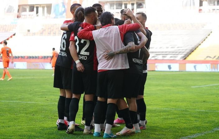 i Mehmet Büyükekşi: Hiçbir takımdan çekinmiyoruz