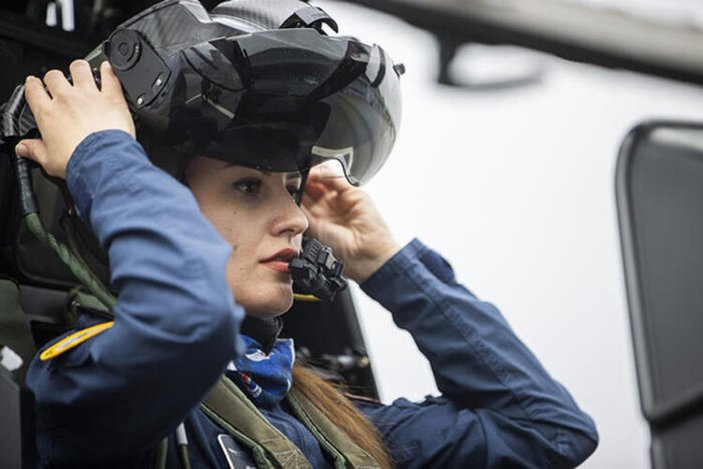 Türkiye'nin ilk kadın taarruz helikopter pilotu: Özge Karabulut kimdir?