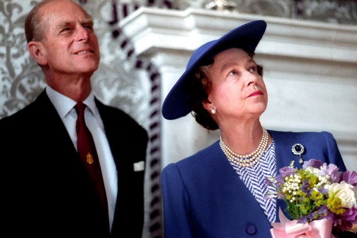 Kraliçe 2'nci Elizabeth'in eşi Prens Philip hayatını kaybetti