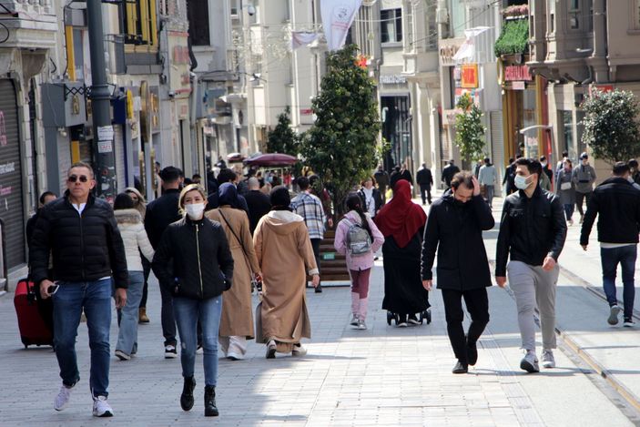 d İstiklal Caddesi ve Beşiktaş'ta turist yoğunluğu