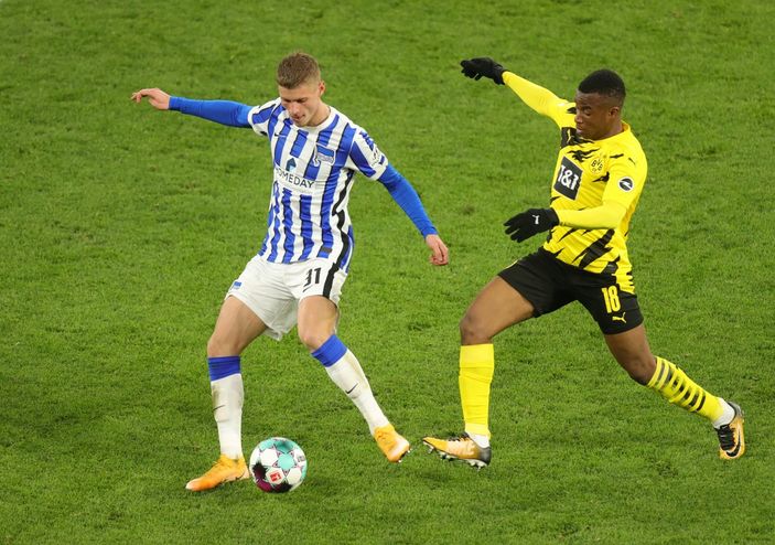 Moukoko, eski kız arkadaşını eve kilitledi