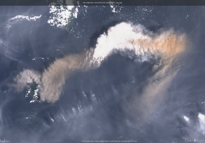 La Soufriere Yanardağı 2 günde 3 kez patladı, kül yağdı