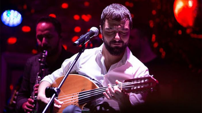 Mehmet Erdem kimdir? Şarkılar Bizi Söyler konuğu Mehmet Erdem kaç yaşında, aslen nereli ve evli mi?