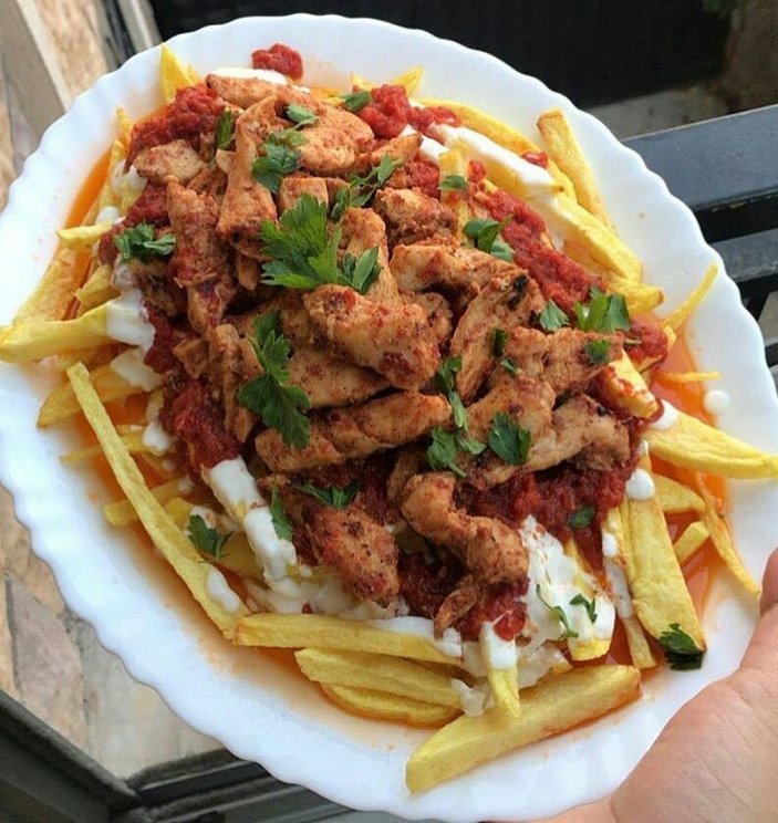 Tavuklu Çökertme Kebabı: Ekonomik ve lezzetli Çökertme Kebabı malzemeleri ve tarifi..