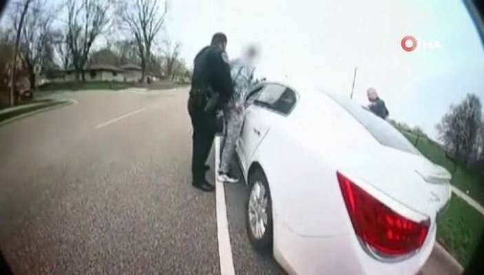 ABD’de siyahi Daunte Wright’ı vuran polis memuru istifa etti