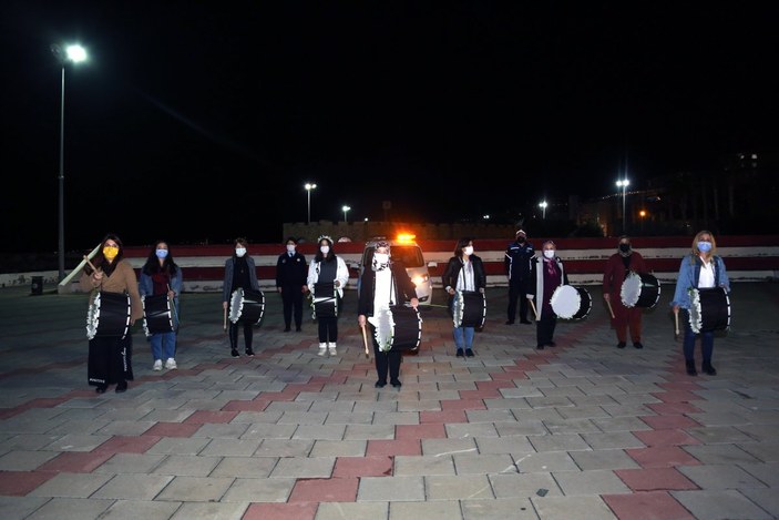 Erdemlileri sahura, 33 kadından oluşan ritim grubu kaldırıyor