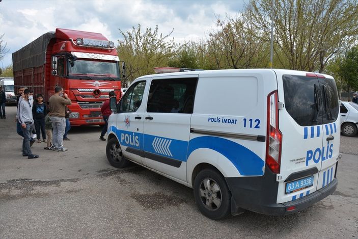 Şanlıurfa'da 4 kişinin bulunduğu motosiklet kaza yaptı