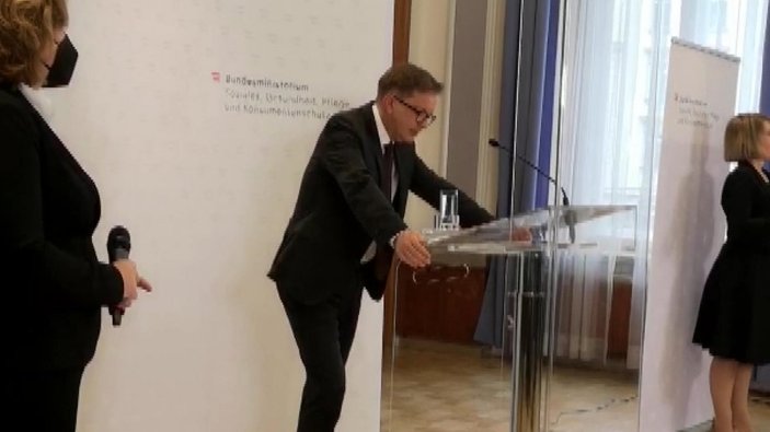 Avusturya Sağlık Bakanı'ndan istifa
