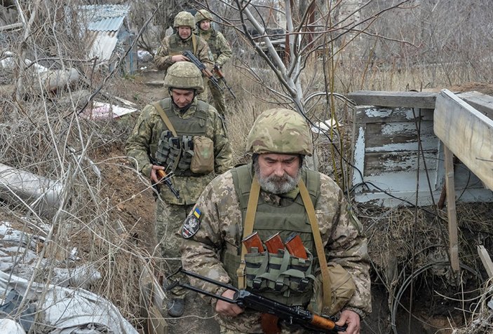 NATO: Rusya, Ukrayna sınırındaki askeri yığınağı derhal sonlandırsın