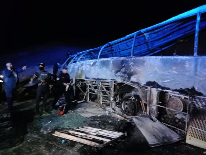 Mısır'da yolcu otobüsü devrildi