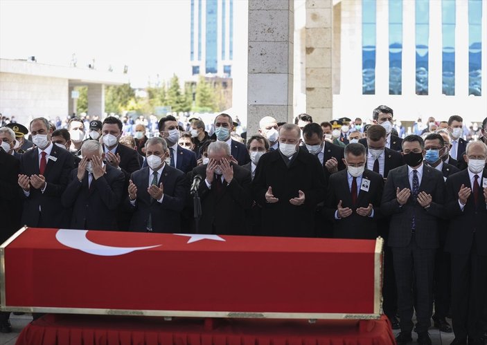 Cumhurbaşkanı Erdoğan, Yıldırım Akbulut'un cenaze törenine katıldı