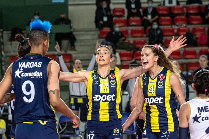 Fenerbahçe Kadın Voleybol Takımı maça çıkmama kararı aldı