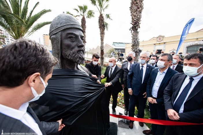 İzmir Büyükşehir Belediyesi'nin heykel sayım ihalesi sonuçlandı