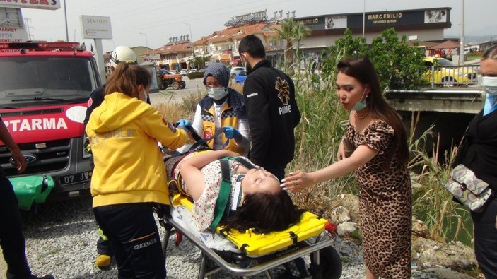 Antalya'da elektrikli bisikletiyle dereye uçan Rus kadın ölümden döndü