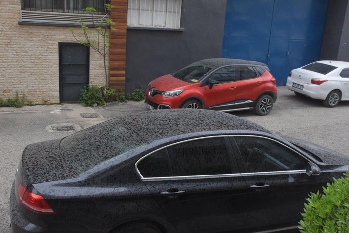 İzmir'e çamur yağdı, sürücüler zorlandı