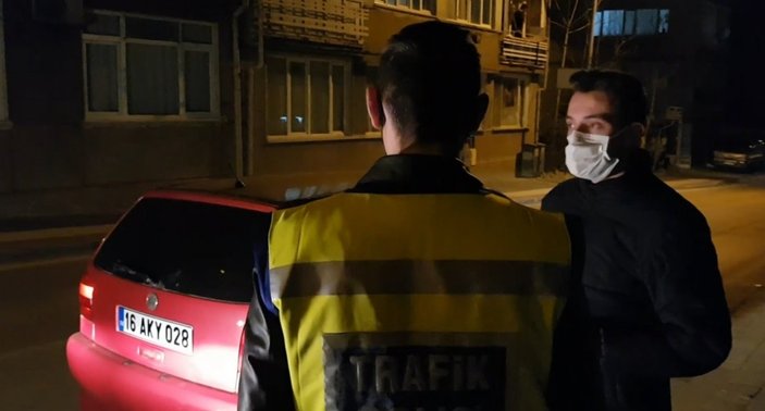Bursa'daki araçtan çıkan ses, polisi şaşkına çevirdi