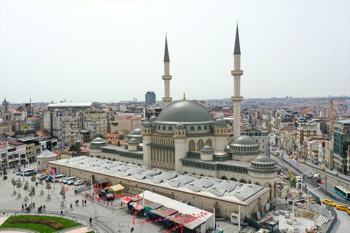 a Taksim Camii
