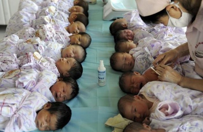 Çin'de doğumlar, gelecek 5 yıl içinde azalacak tahmini