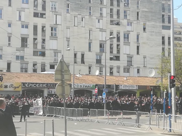 Emmanuel Macron Montpellier ziyareti sırasında protesto edildi